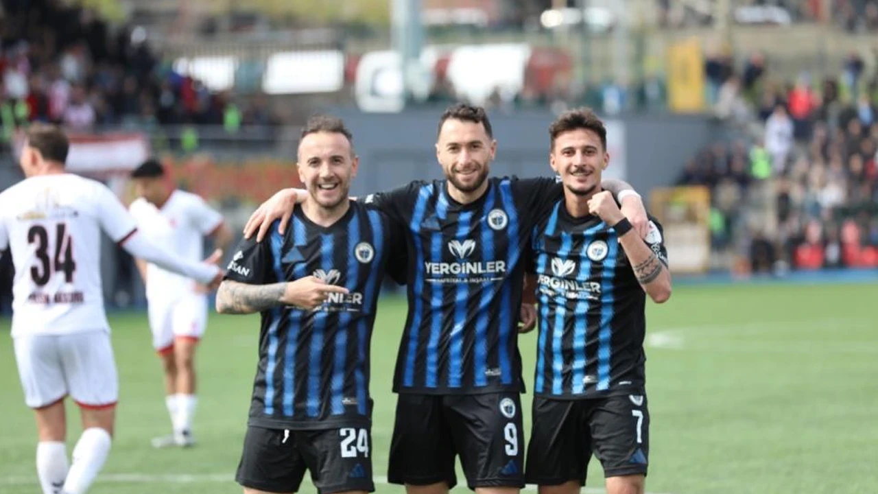 Erciyes 38 FK'da iç transferde 5 imza birden: İskelet kadro korundu