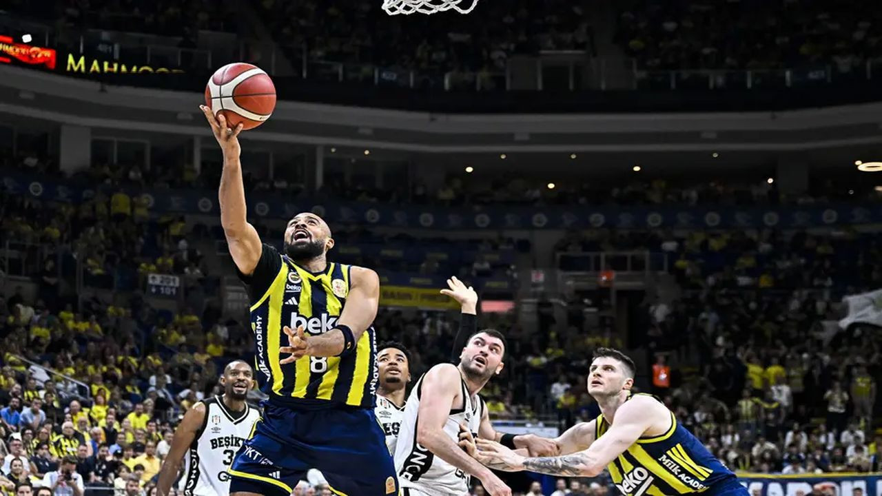 Beşiktaş GAİN final serisi ilk maçında Fenerbahçe Beko'yu mağlup etti