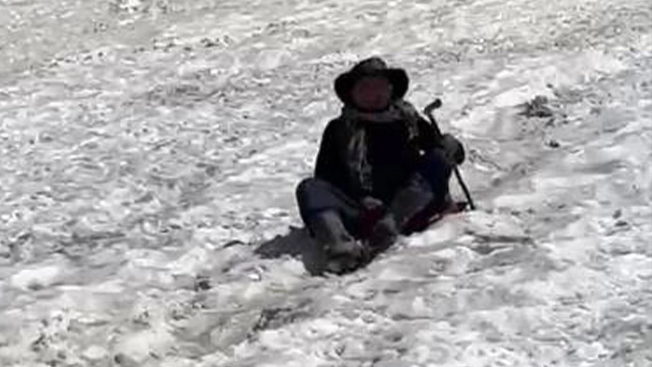Tunceli'de temmuz ayında doğada şaşırtan kar manzarası