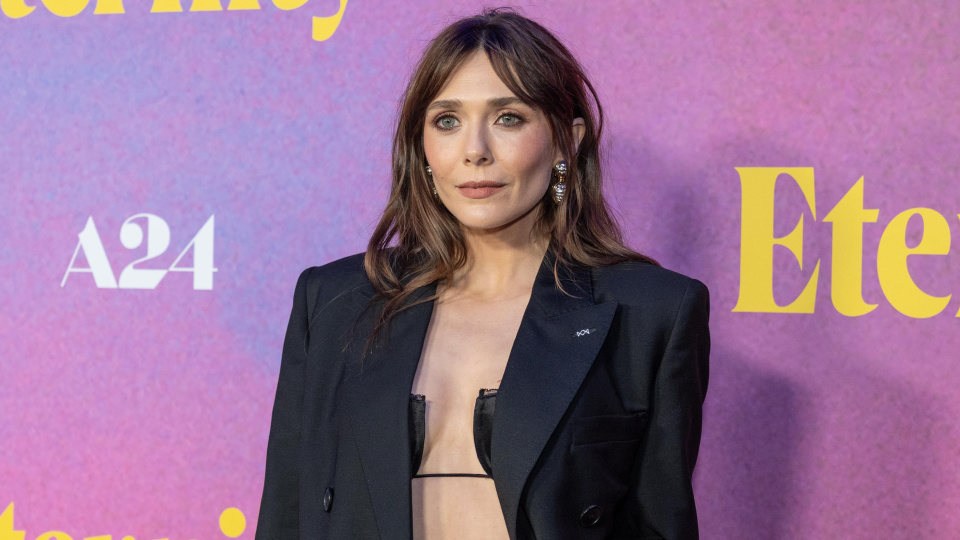 Elizabeth Olsen ilk çocuğuna hamile