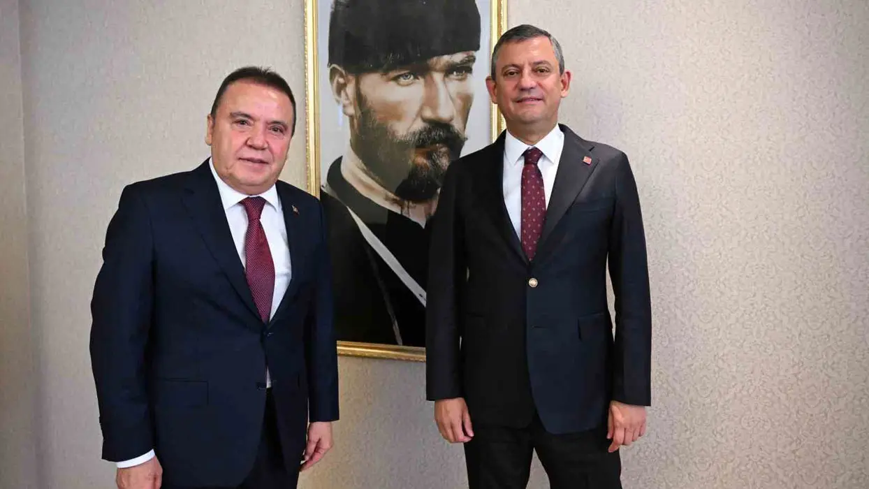Muhittin Böcek'ten yeni itiraf! Özgür Özel'in talebiyle Ferdi Zeyrek'e 950 bin euro vermiş