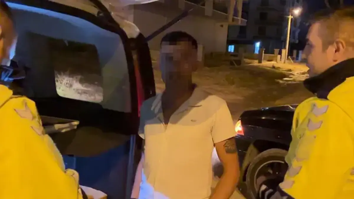 Aracıyla kavşağa çarpan sürücü: Bende alkol yok, bende sinir hastalığı var