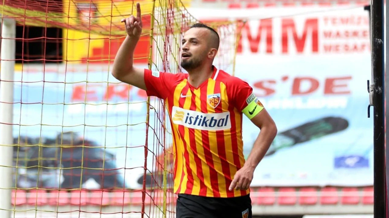 İlhan Parlak Kayserispor'a geri döndü