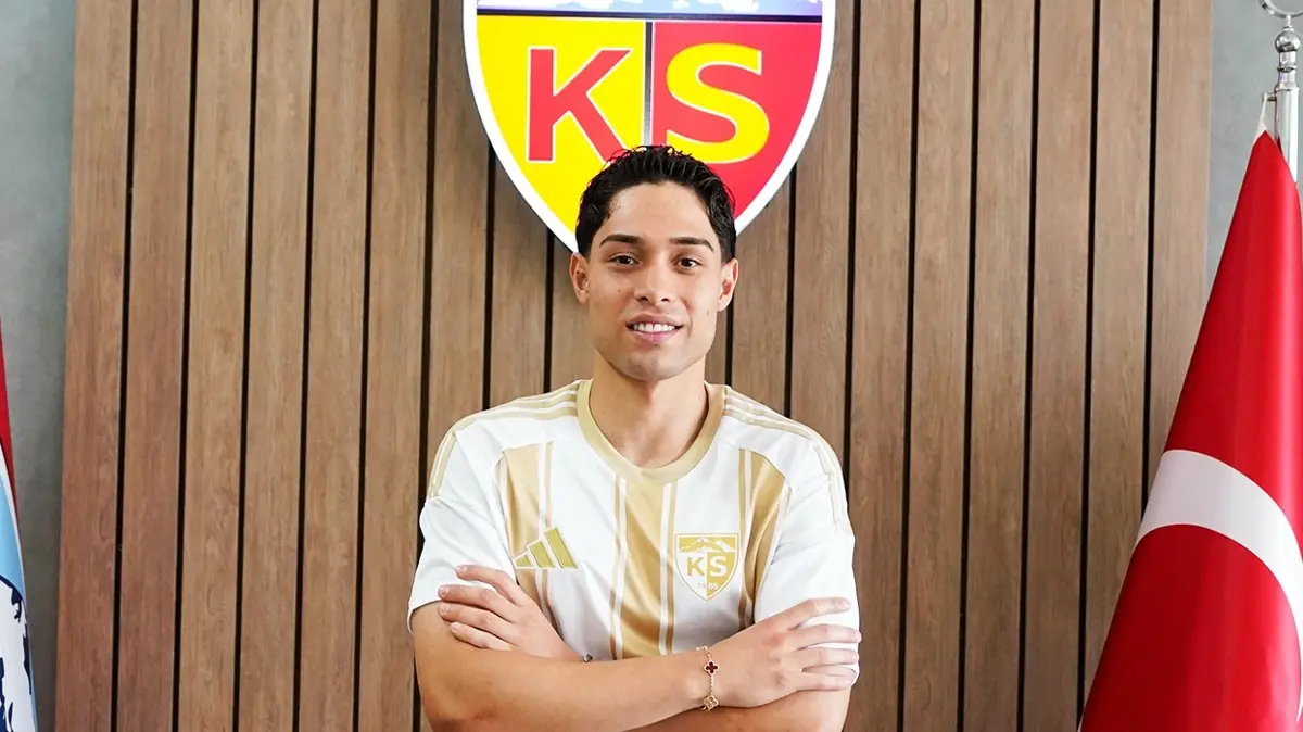 Kayserispor'dan Talha Sarıarslan'a yeni sözleşme