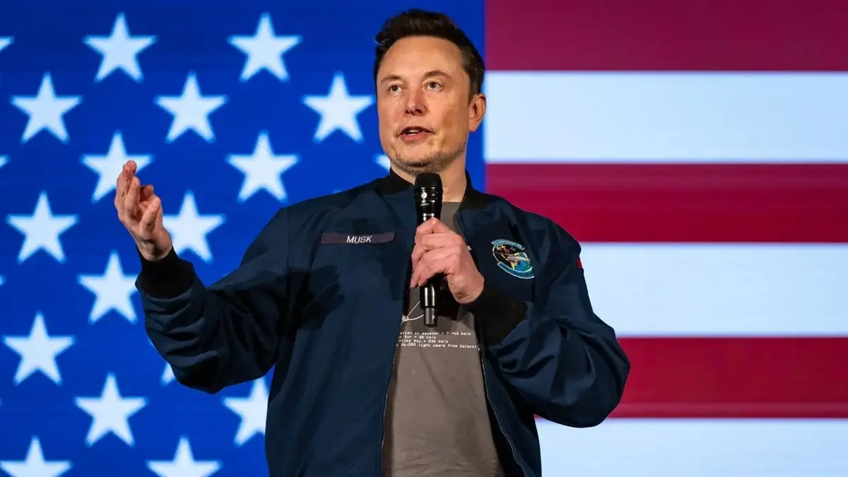 Elon Musk'ın serveti ne kadar? Elon Musk ilk trilyoneri mi oldu? Elon Musk dünyanın en zengini mi? Dünyanın en zengini kim oldu?