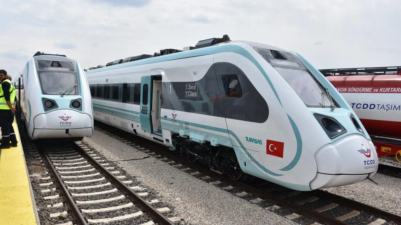Milli trenlerin sefer alanı genişliyor! Uzunköprü-Halkalı parkurunda devreye alınıyor