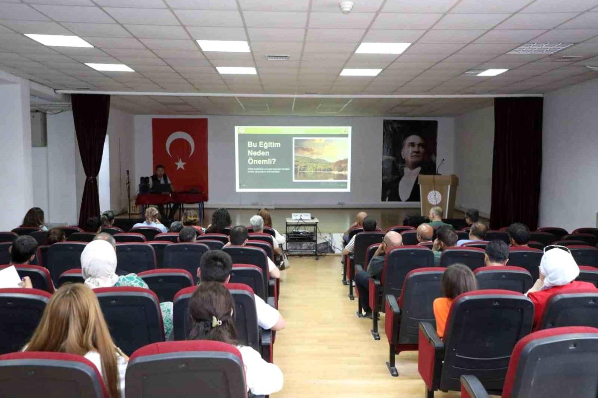 Tunceli'de öğretmenlere ve MEB AKUB ekiplerine orman yangınları eğitimi