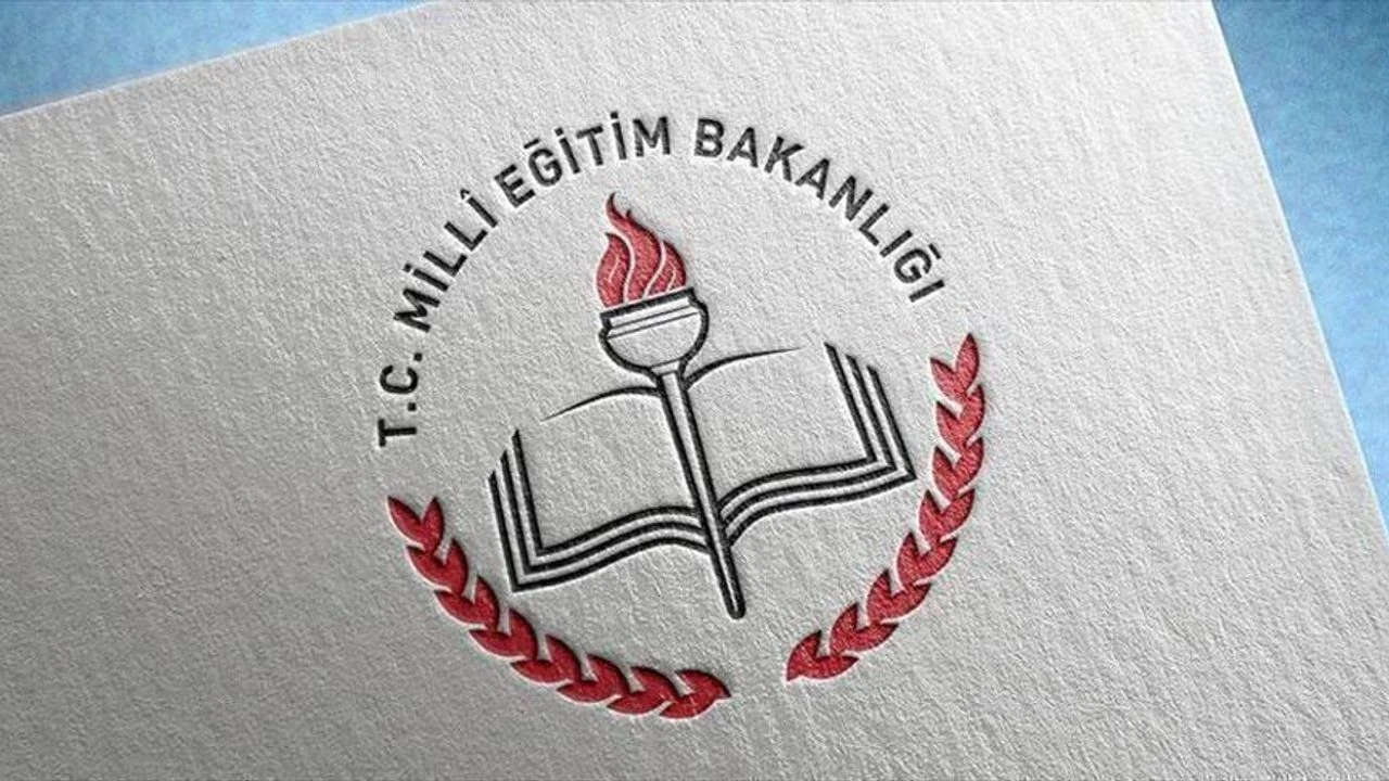 2026-2027 MEB ara tatil tarihleri belli oldu! İlk ara tatil (Kasım tatili) ne zaman, hangi gün başlıyor? İşte okulların açılış ve tatil takvimi...