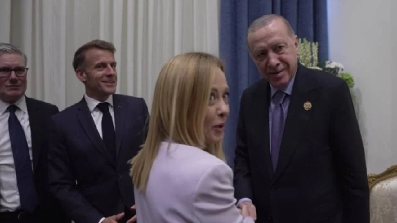 Cumhurbaşkanı Erdoğan söyledi Meloni yaptı! Macron'da inanmamıştı...