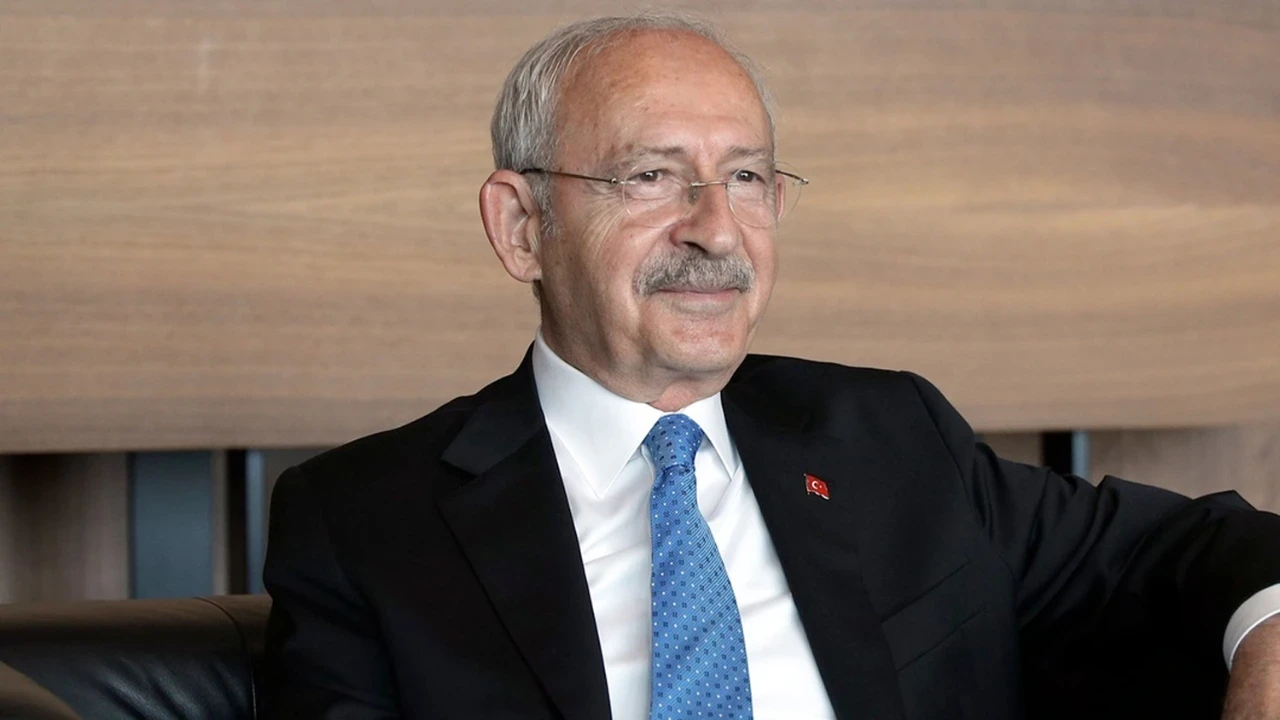 İstifalarla CHP ana muhalefetten düştü! Meclisteki milletvekili dağılımına bakın