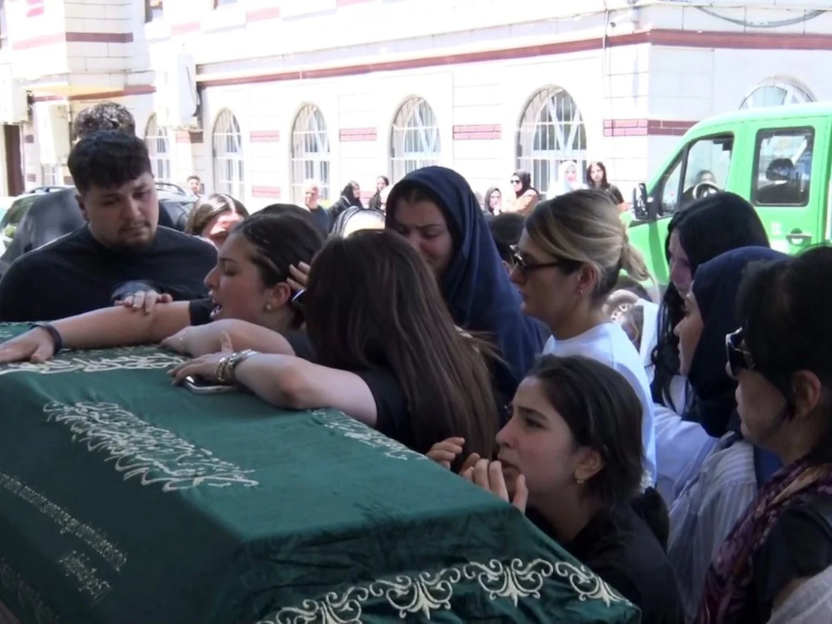 İzmir'de silahlı saldırıda öldürülen Can Polat için cenaze töreni