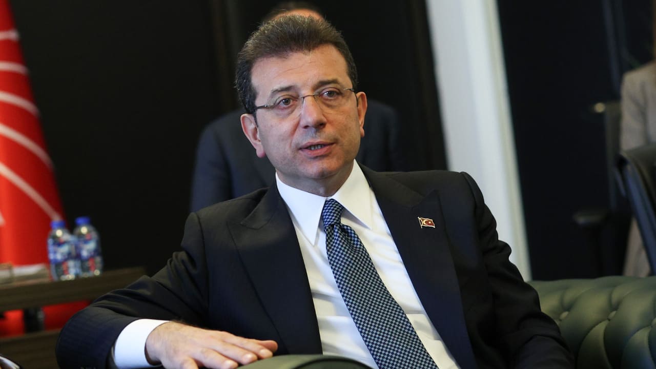 Zeynel Emre duyurdu: "Milletvekillerinin Ekrem İmamoğlu ile görüşmeleri yasaklandı"