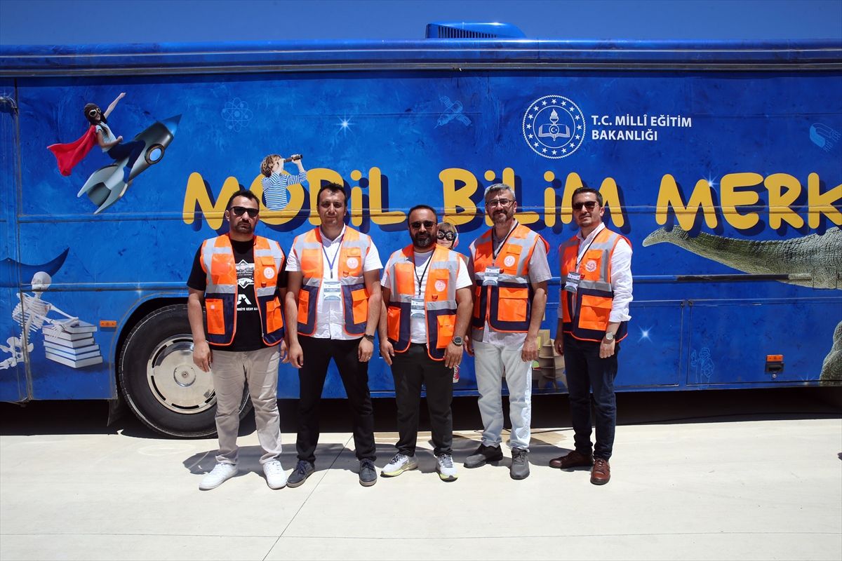 Doktoralı öğretmenler hazırladıkları projelerle öğrencilerin ufkunu açıyor