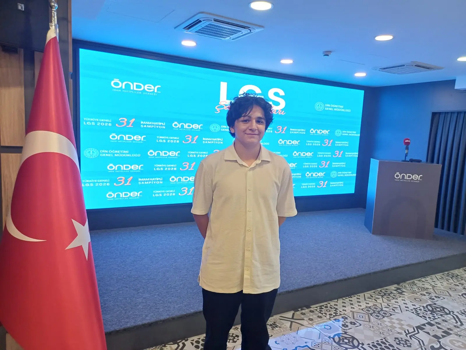 Asımın Nesli İmam Hatip Ortaokulu'ndan tarihi başarı: İlk Türkiye birincisi