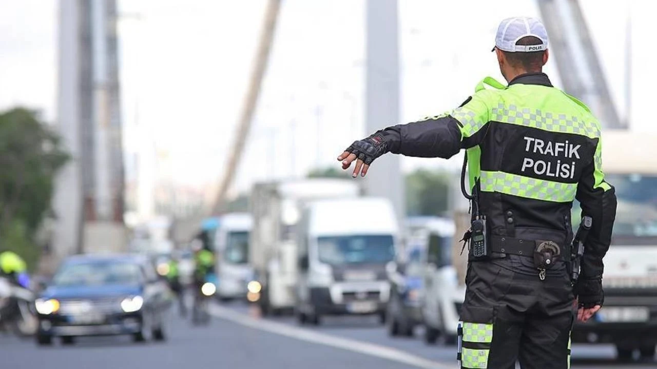 Abart egzoz kullanan ehliyetsiz sürücüye rekor ceza