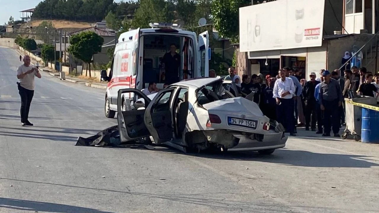 Van-Hakkari yolunda kaza: İki kuzen yaşamını yitirdi