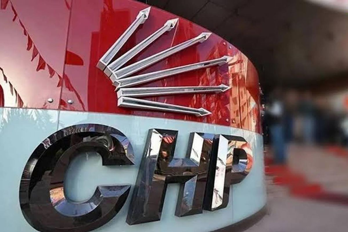 CHP'nin kalesi İzmir'de 24 belediye başkanı ve tüm ilçe örgütleri Yeni Parti'ye geçiyor