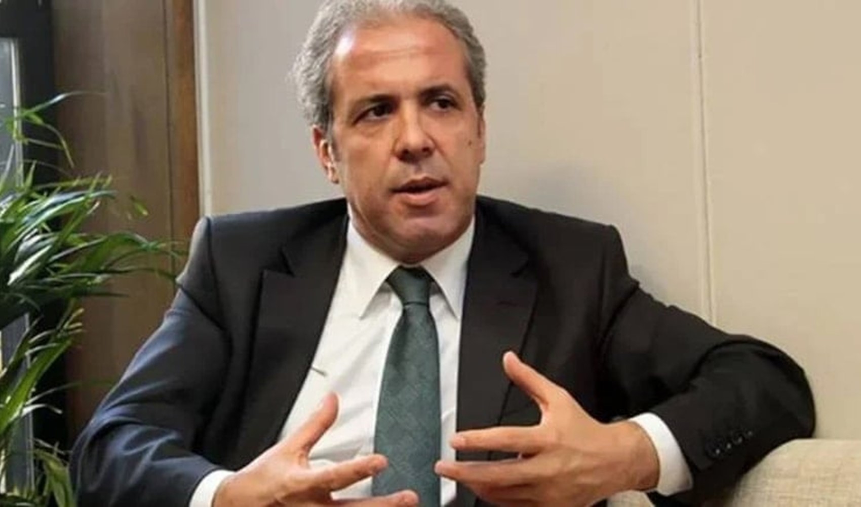 AKP'li Tayyar, partisinin birbiri ardına yaptığı transferleri değerlendirdi: Seçimde görürüz