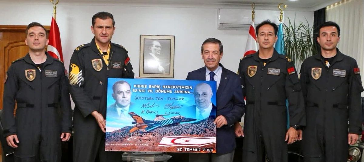 SOLOTÜRK pilotları KKTC'de ağırlandı