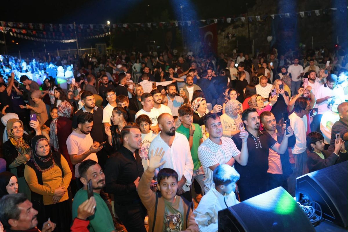 Adana'da Karaisalı Halk Şenliği düzenlendi