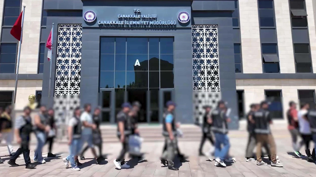 Çanakkale merkezli göçmen kaçakçılığı operasyonunda 41 tutuklama