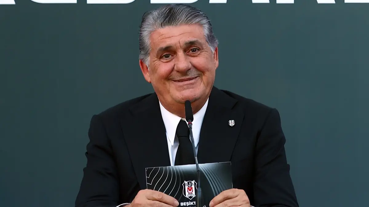 Serdal Adalı: Sadece sahada bizim için ter döken futbolcularımıza odaklanalım