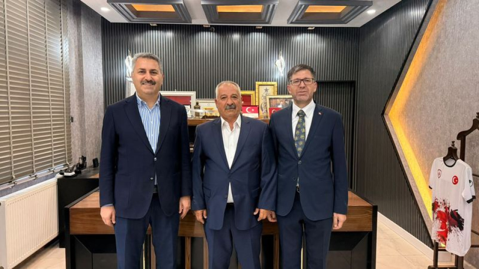 Şirvan Belediye Başkanlığı'na Kemal Çeçen seçildi