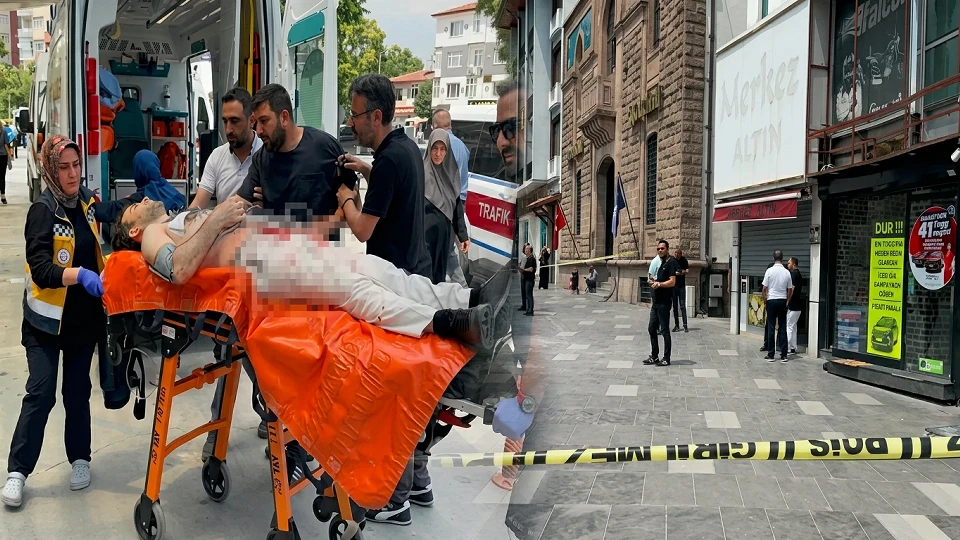 Borç tartışması büyüdü, kuyumcu göğsünden vuruldu!