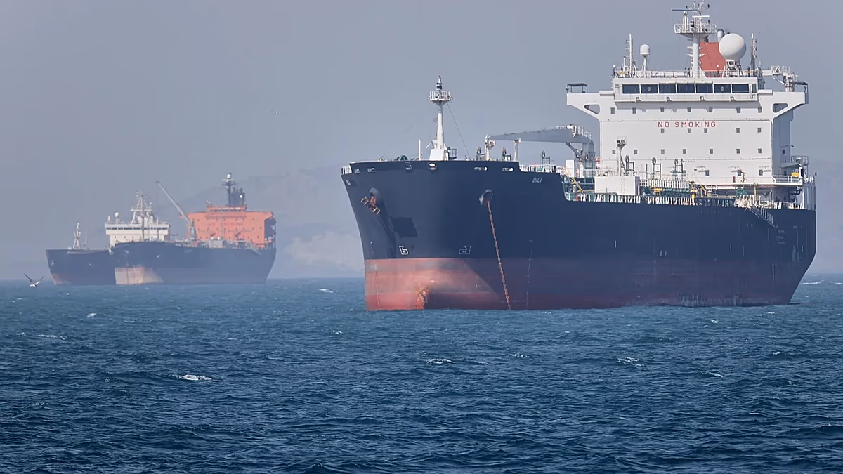 İran petrol tankerleri barış anlaşması öncesi ABD ablukasını geçti