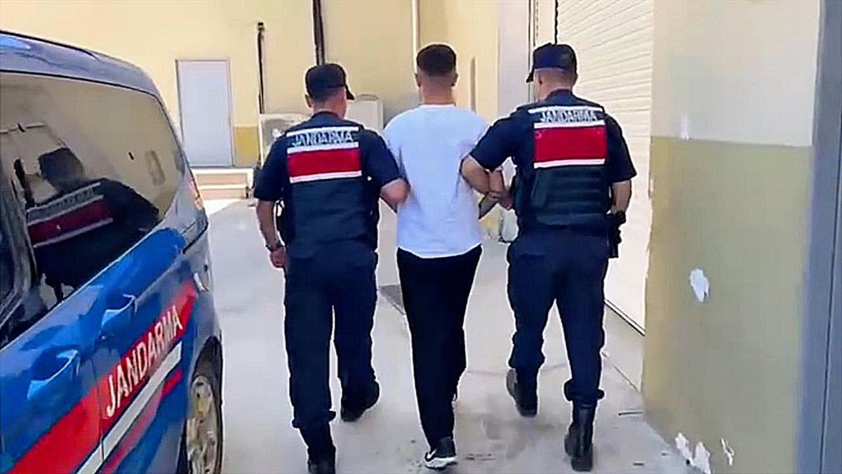 14 Yıl 7 Ay Hapis Cezasıyla Aranan Hırsızlık Şüphelisi Yakalandı