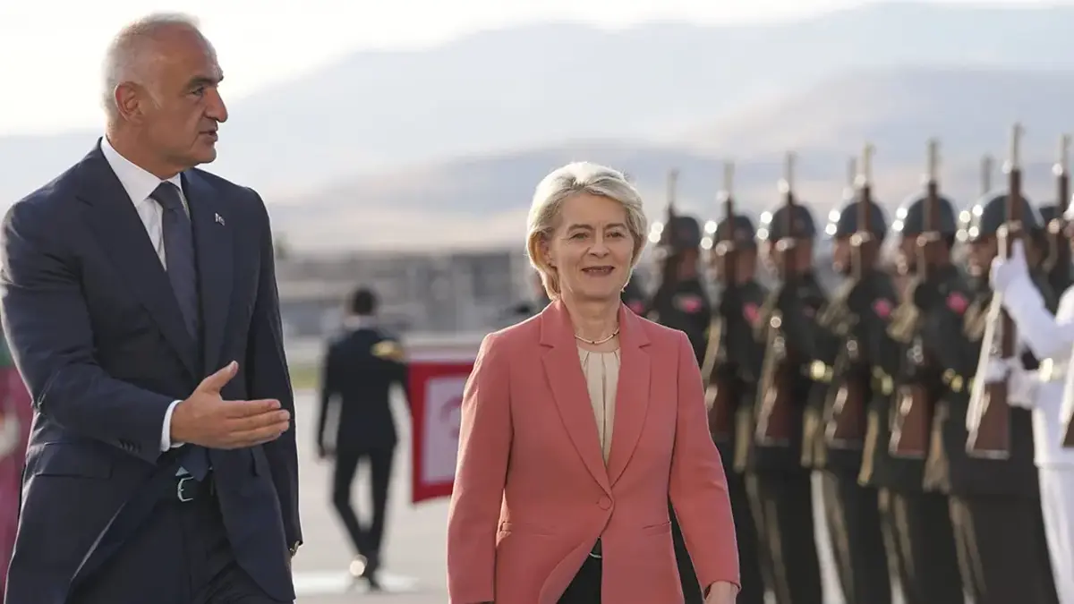 Bakan Ersoy'dan NATO Zirvesi'nde yoğun diplomasi