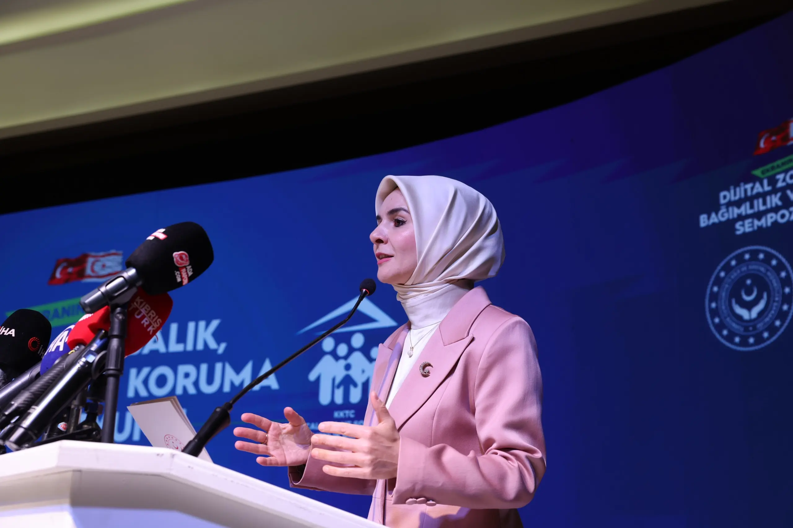 Bakan Göktaş KKTC'den seslendi: Dijital ağları, küresel dev tekellerin hakimiyetine terk edemeyiz