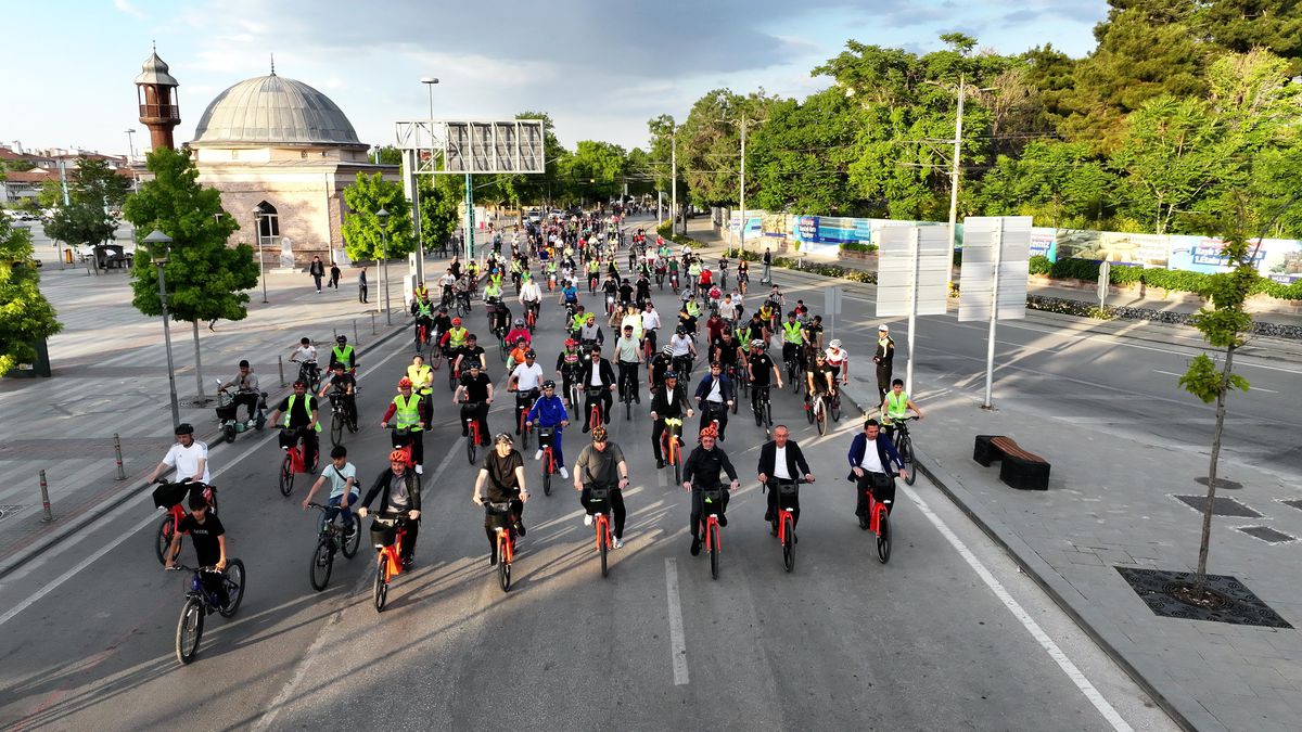 Avrupa Bisiklet Başkenti Konya’da Şehir Merkezi Ve 28 İlçede Aynı Anda Binlerce Bisikletsever Pedal Çevirdi