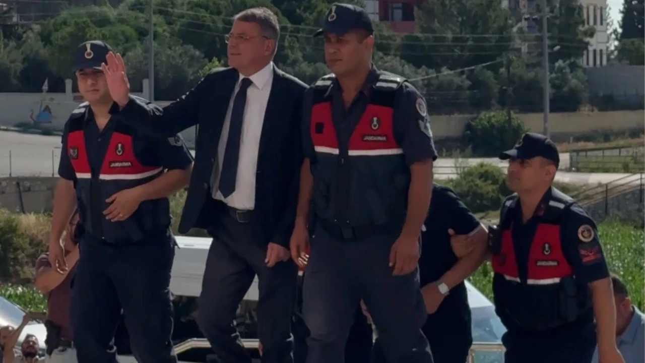 Silifke Belediyesi soruşturmasında 8 kişi tutuklandı: Başkan Mustafa Turgut da aralarında