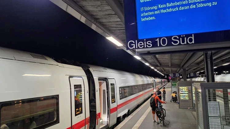 Almanya'da tren krizi: Seferler aksadı