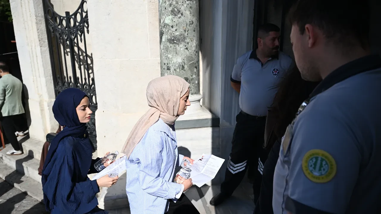 YKS'de ikinci gün heyecanı: 2 milyona yakın aday katılacak