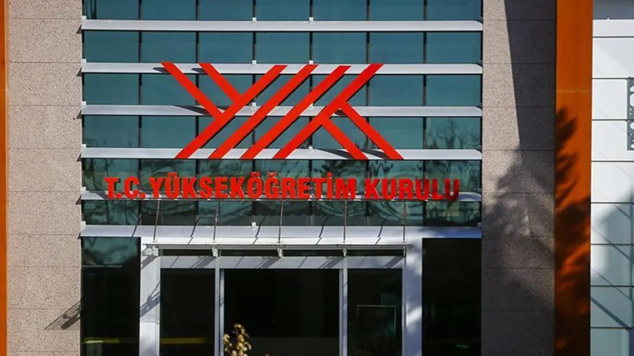 YÖK depremzede öğrencilerin özel öğrencilik hakkını bir yıl daha uzattı