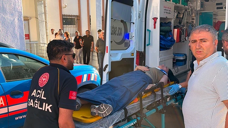 Tur minibüsü şarampole yuvarlandı: 13 yaralı