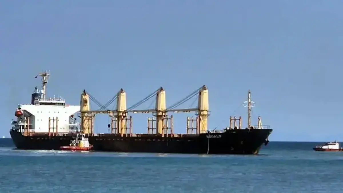 Tekirdağ'da gemi karaya oturdu