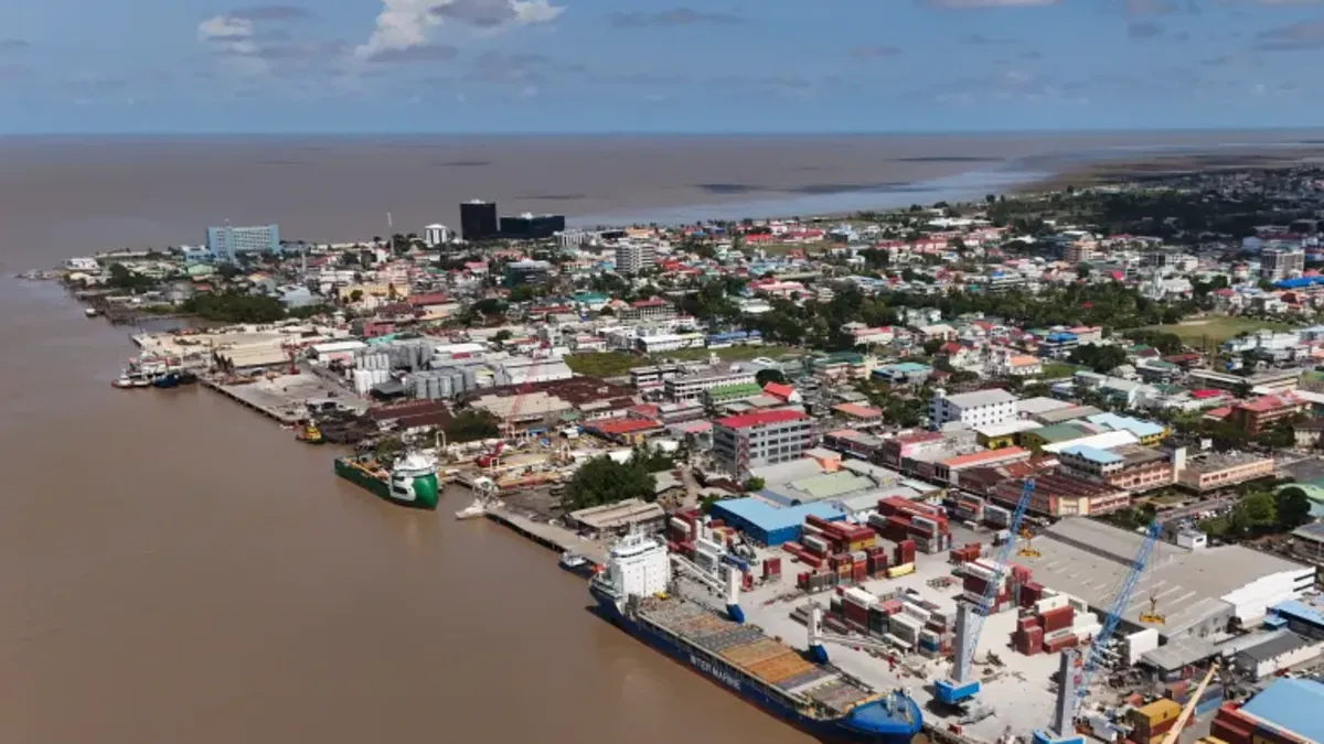 Guyana’da feribot faciası: 116 yolcunun bulunduğu tekne alabora oldu