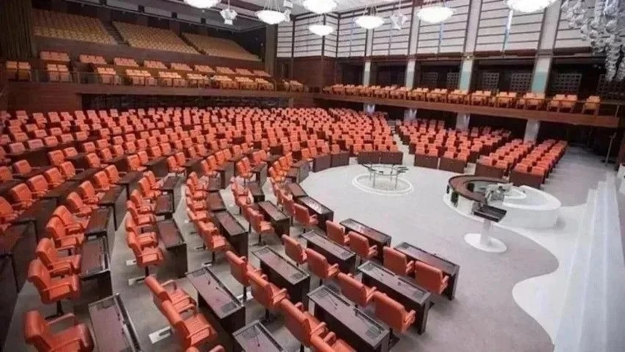 TBMM'de sahte oy skandalı! AK Partililerin oyları var kendileri yok…