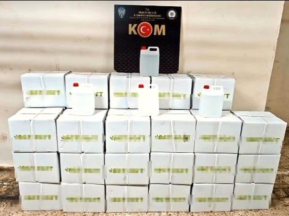 Kamyonda 800 litre etil alkol ele geçirildi