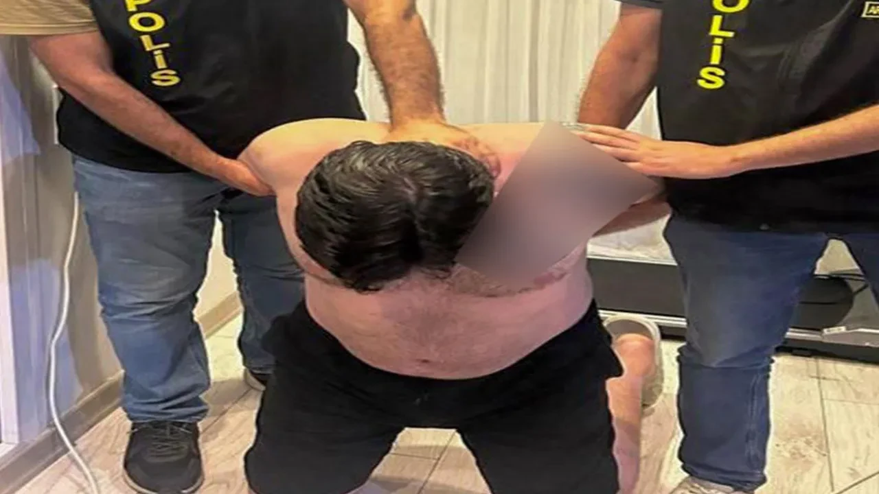 MİT'ten nokta operasyon! Kırmızı bültenle aranan uluslararası uyuşturucu kaçakçısı yakalandı