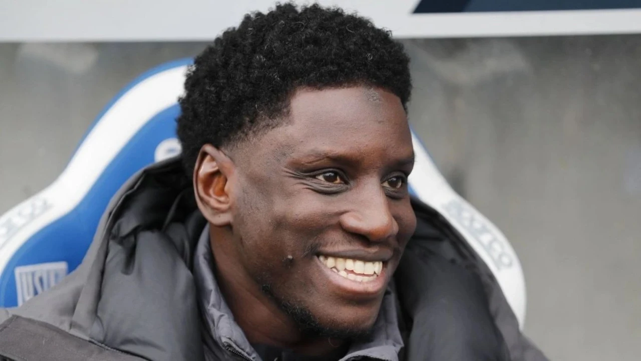 Beşiktaş'ın eski golcüsü Demba Ba, Fransız ekibinin yeni hocası oldu