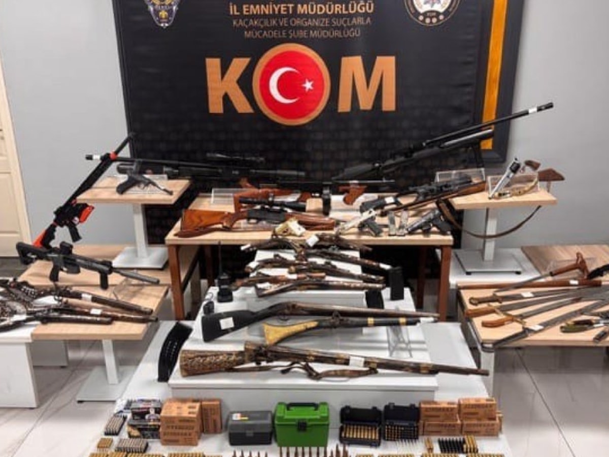 Uşak’ta silah ve tarihi nitelikteki tüfekler ele geçirildi
