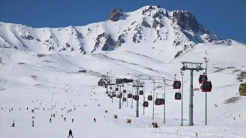 Erciyes'te rekor sezon! 3,3 milyon ziyaretçi, 250 milyon dolarlık katkı