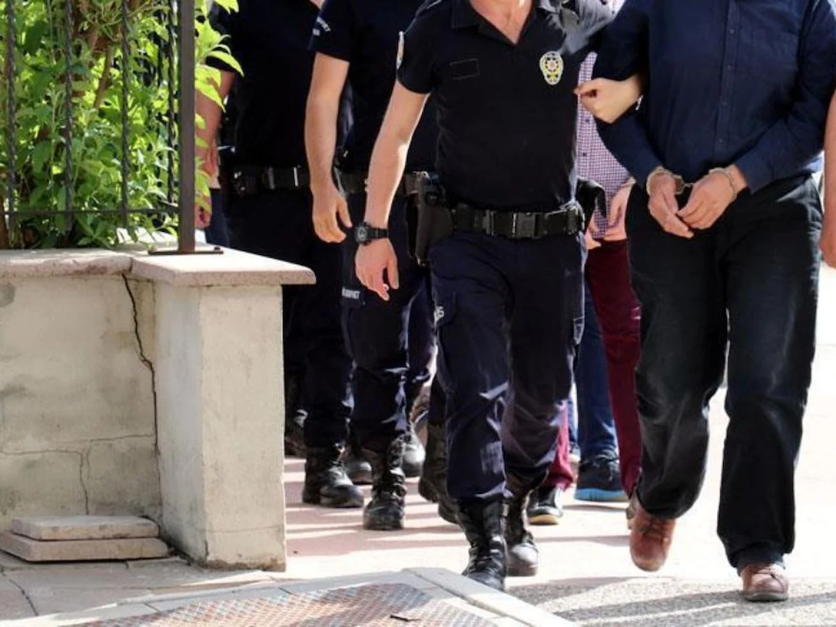 Samsun Büyükşehir Belediye Başkanı'nın adını kullanarak dolandırıcılık yapan 6 kişi gözaltına alındı