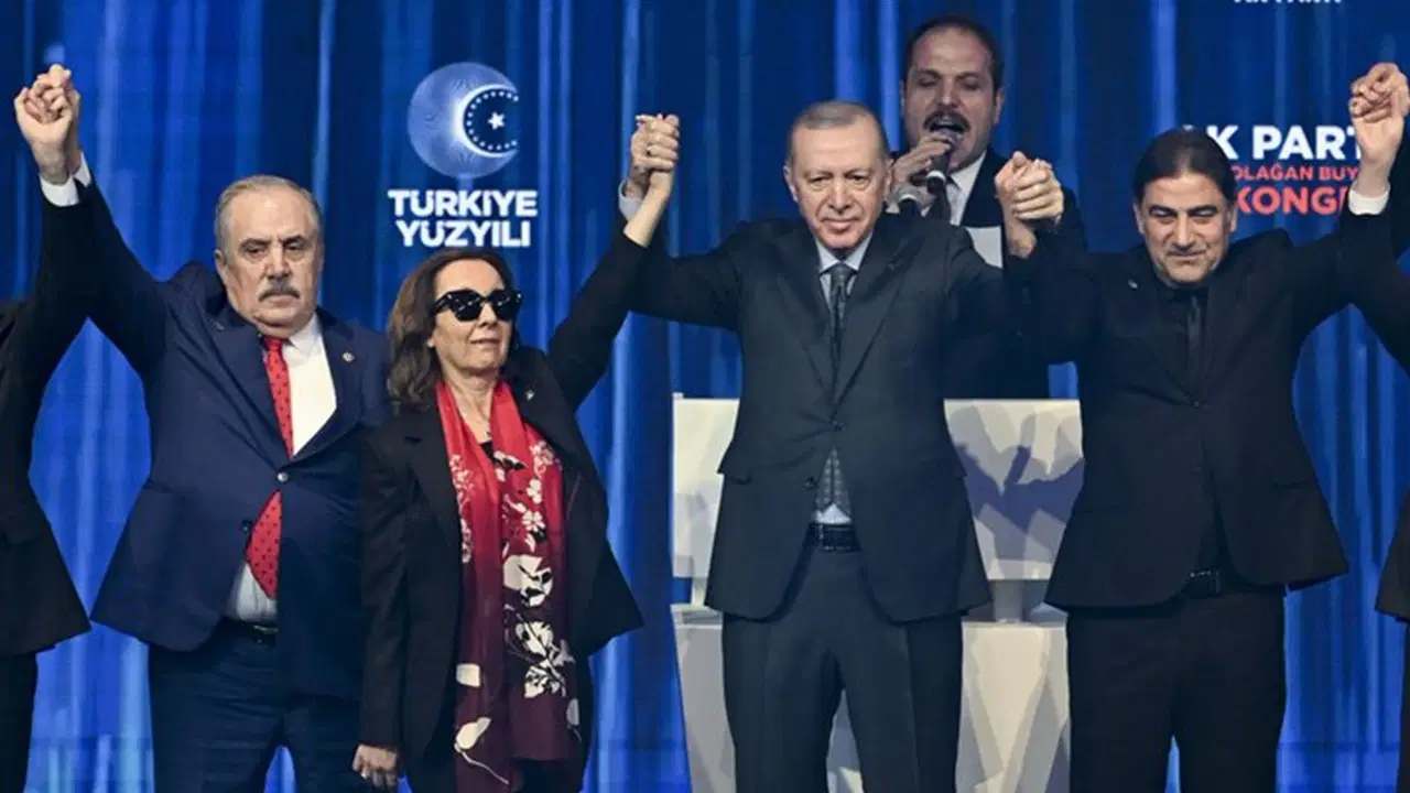 Erdoğan'a 'ömür boyu başkanlık' teklifi iddiası: Yeni AKP'li Özbudun'dan 'fıkralı' paylaşım