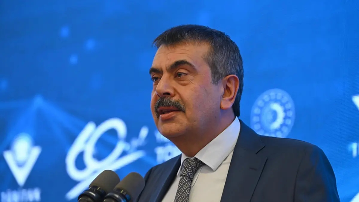 Bakan Tekin: Çocuklarımızın geleceğe daha iyi hazırlanmaları için bir çabanın içerisindeyiz