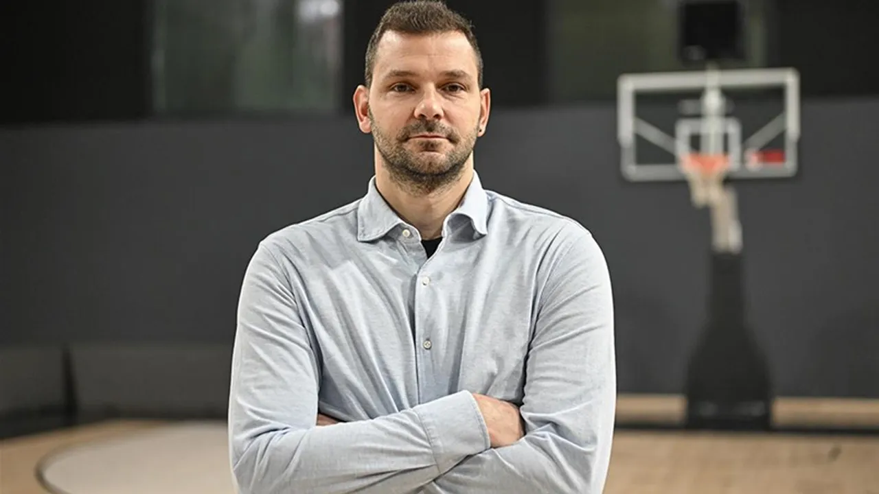 Galatasaray ayrılığı açıkladı: Taraftarımızın gönlünde özel bir yeri var